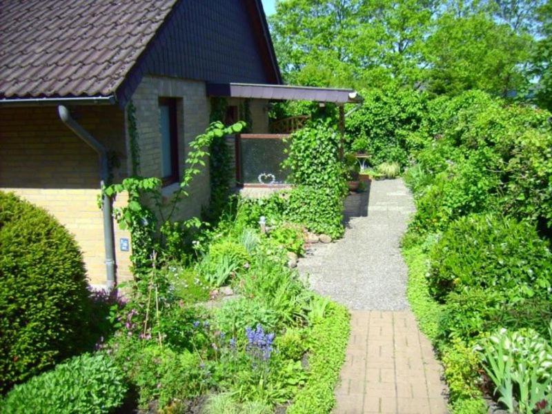 Ferienwohnung Diena - Unterkunft Mit Toller Ausstattung Und Zwei Terrassen 塔普 外观 照片